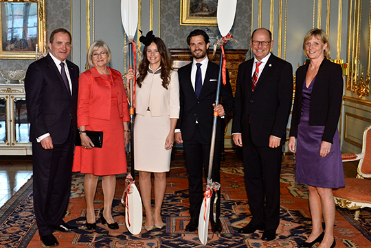 Carl Philip and Sofia receive gifts