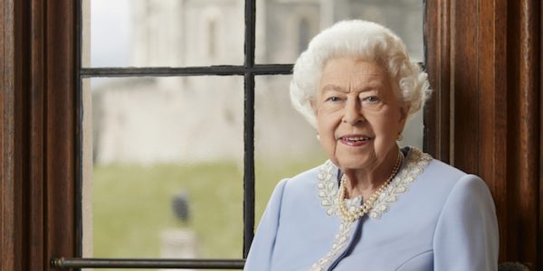 Queen Elizabeth II marks Platinum Jubilee with new official photo